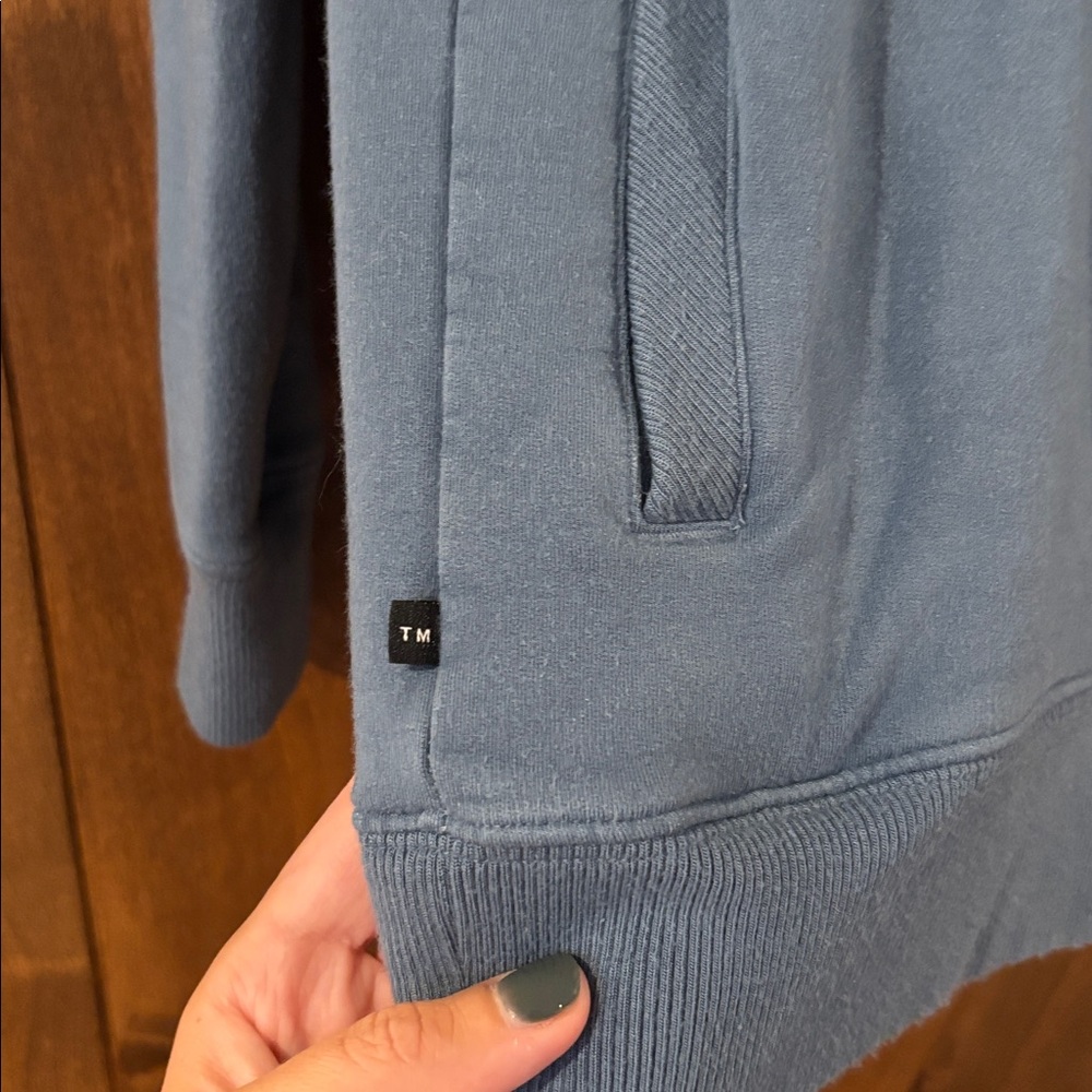 Travis Mathew Cloud hooded sweatshirt - Picture 2 of 4